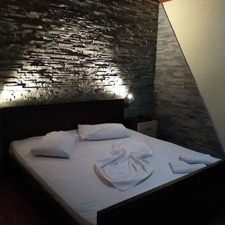 Hotel La Villa 3*